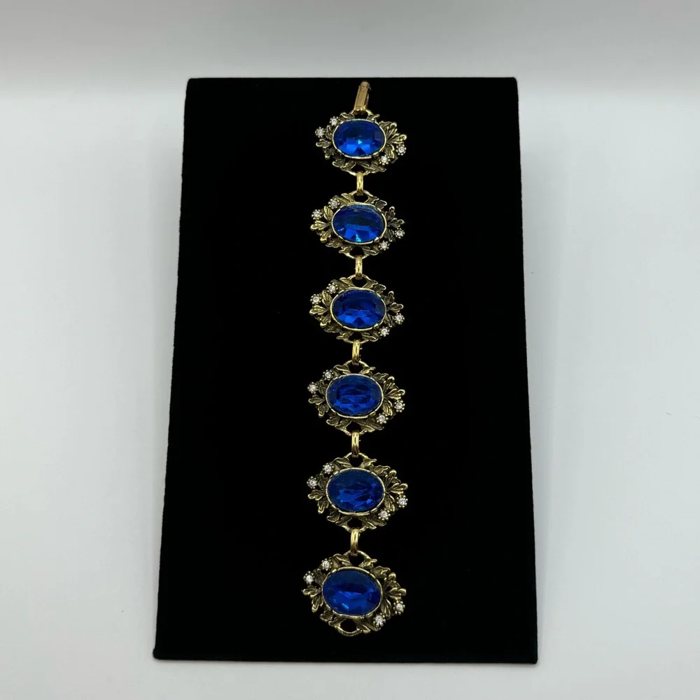 VINTAGE Crystal Statement Bracelet